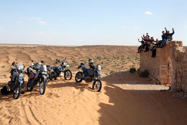 2010 Dünen, Salzsee, Berge, Schluchten