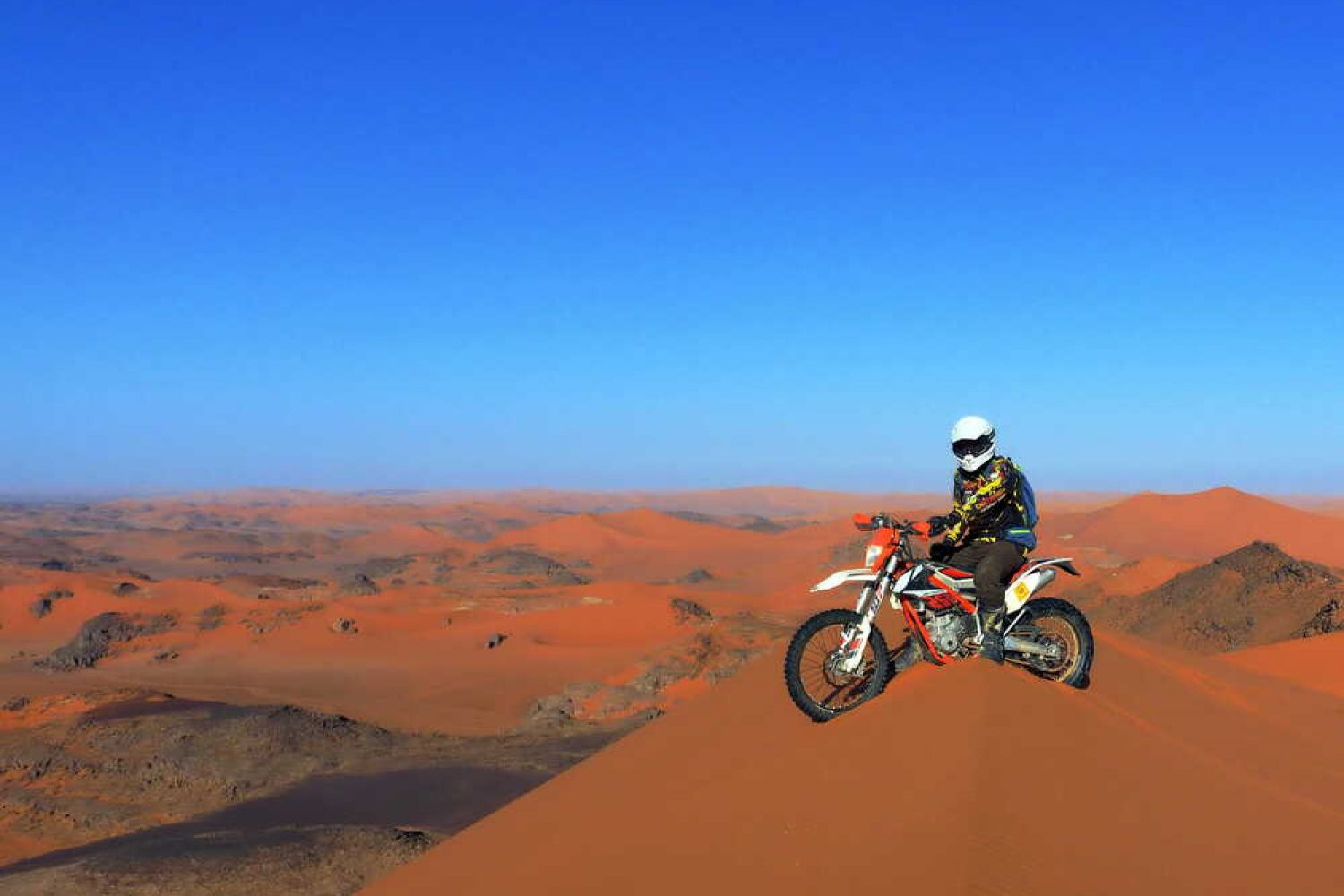 Zwei Motorradreisen mit Enduros in das klassische Wüstenfahrer-Ziel Algerien